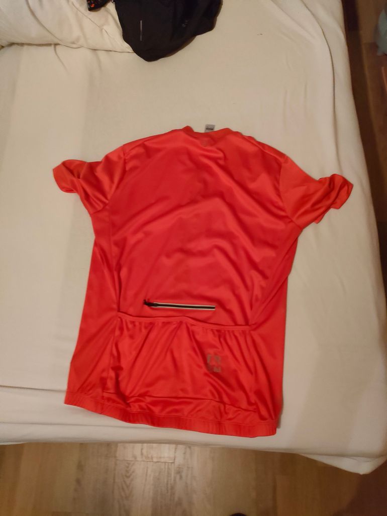 Used Triban RC100 SS JERSEY MEN RED 2021 bike — image 1 of 2