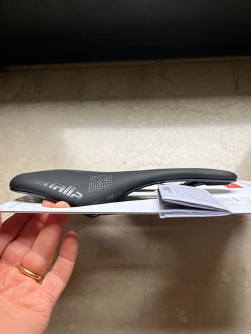 Tweedehands Selle Italia SLR BOOST super flow 2023 Saddles & Seatposts
