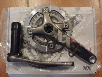 Truvativ SRAM XX 10s Double Carbon Crankset 175mm 42/28t 10s BB30 2011 Drivetrain & Pedals usato