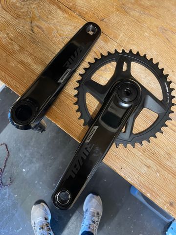 Tweedehands Sram rival 2024 Drivetrain & Pedals