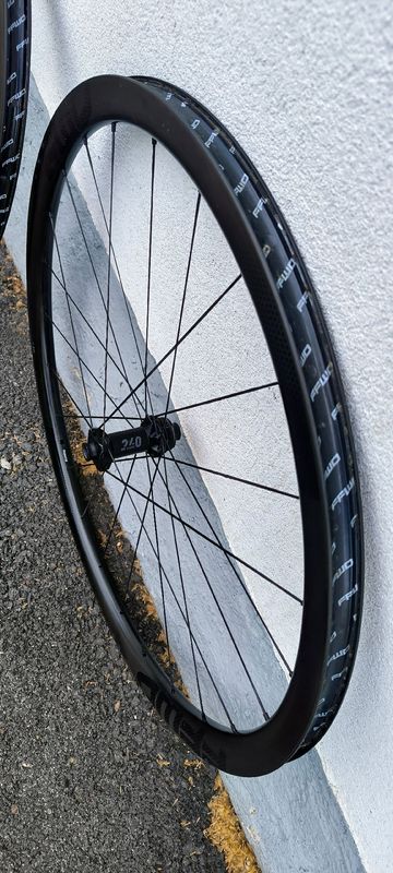 Brugt ffwd RYOT 33 {DT swiss 240} 2024 bike — billede 5 af 5