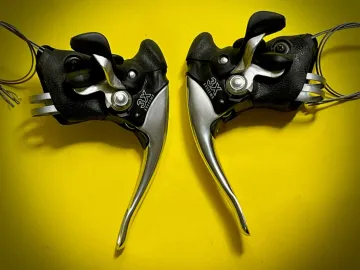 Używany Campagnolo MODOLO 3X SYSTEM MORPHOS SUPERLIGHT bike — zdjęcie 2 z 2