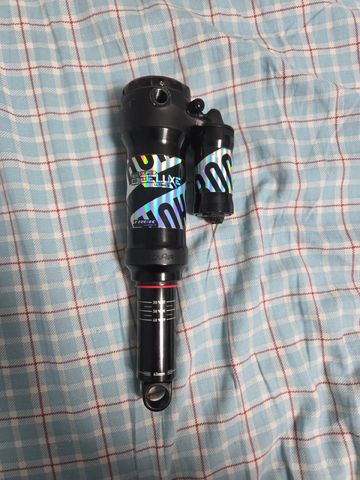 Brugt RockShox super delux selet + 2024 bike — billede 2 af 5