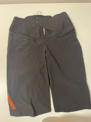 Używany Rocky Mountain PANTALONE TAGLIA M 2025 Cycling Clothing