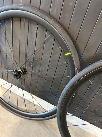 Used Mavic Cosmic Elite Ust 2023 bike — image 13 of 13