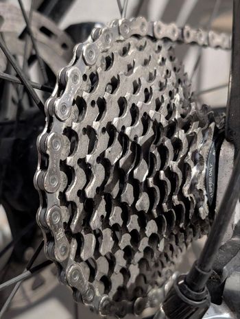 Shimano R8000 11-30 2024 Drivetrain & Pedals usato