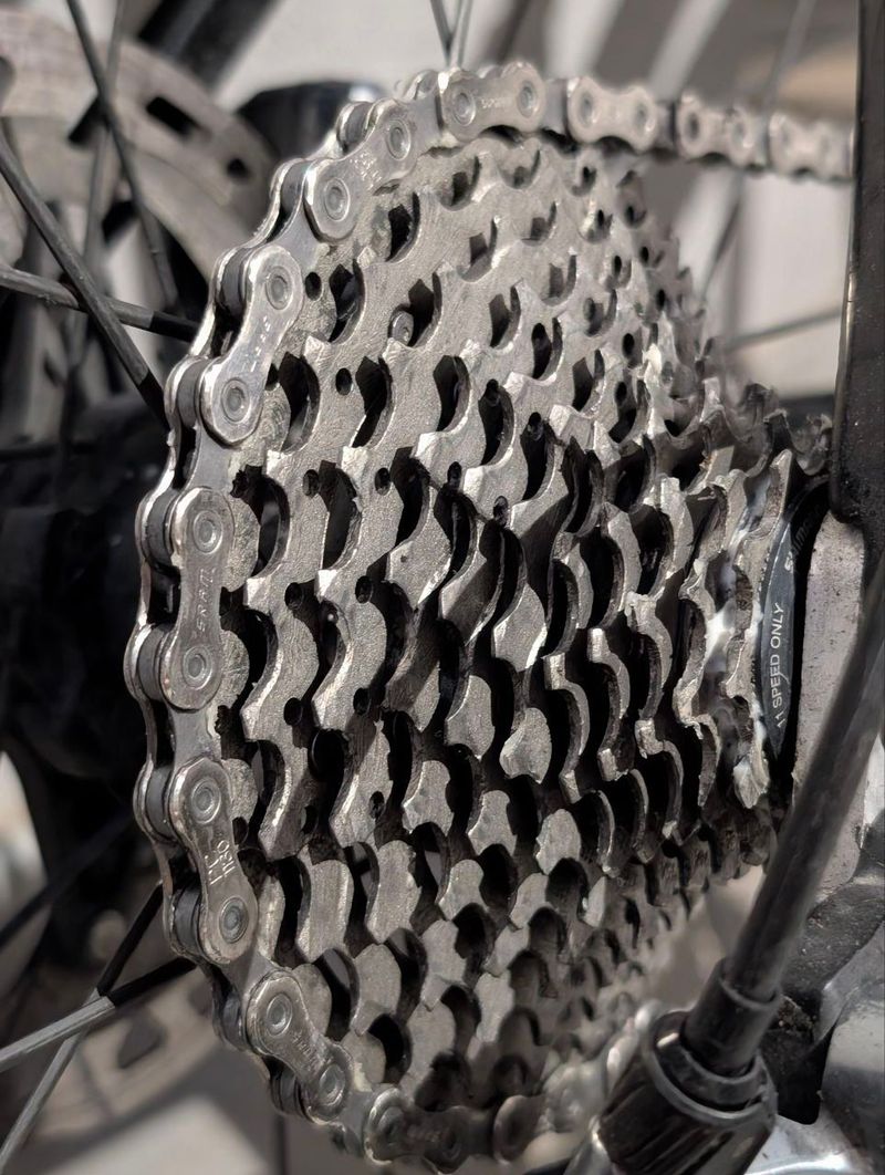 Used Shimano R8000 11-30 2024 Drivetrain & Pedals