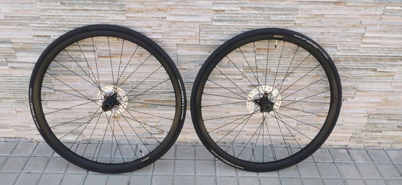 Used Bmc xrd522, dt swiss Shimano mt 800 vitoria rubino 2025 Wheels