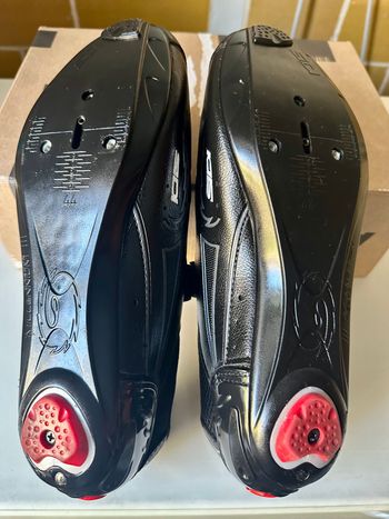Used Sidi Carbon Millenium 3 2023 bike — image 8 of 9