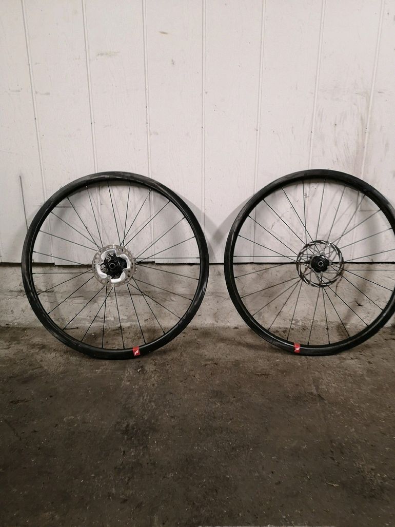 Tweedehands Massi X-comp carbon 32 2022 bike — afbeelding 2 van 4