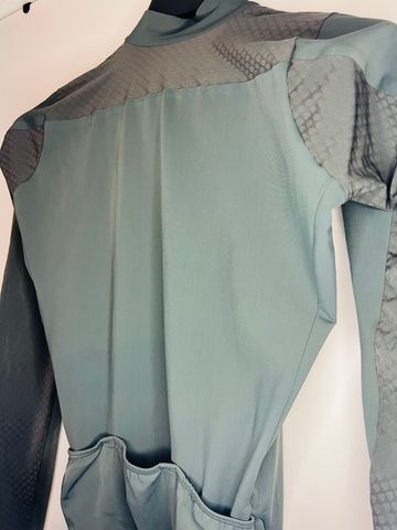 Used Rapha Pro Team Aero Longsleeve 2023 bike — image 9 of 9