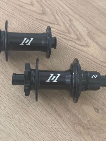 Used Industry Nine 1/1 2025 bike — image 2 of 5