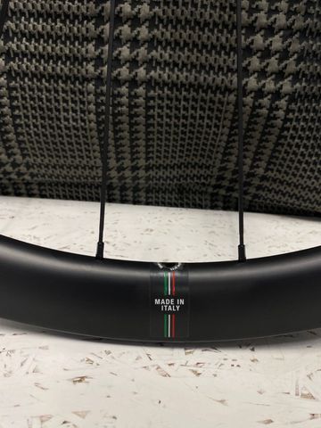 Wilier Miche NDR38 Carbon bike usato — immagine 6 di 7
