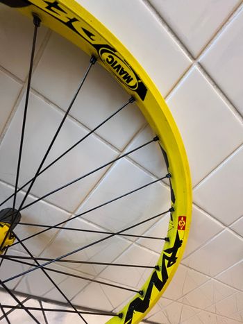 Używany Mavic Demaxx 2006 26" bike — zdjęcie 9 z 14