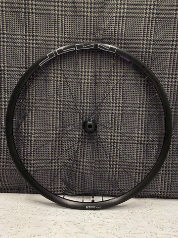 Gebrauchtes Shimano MT 601 27, 5” Wheels