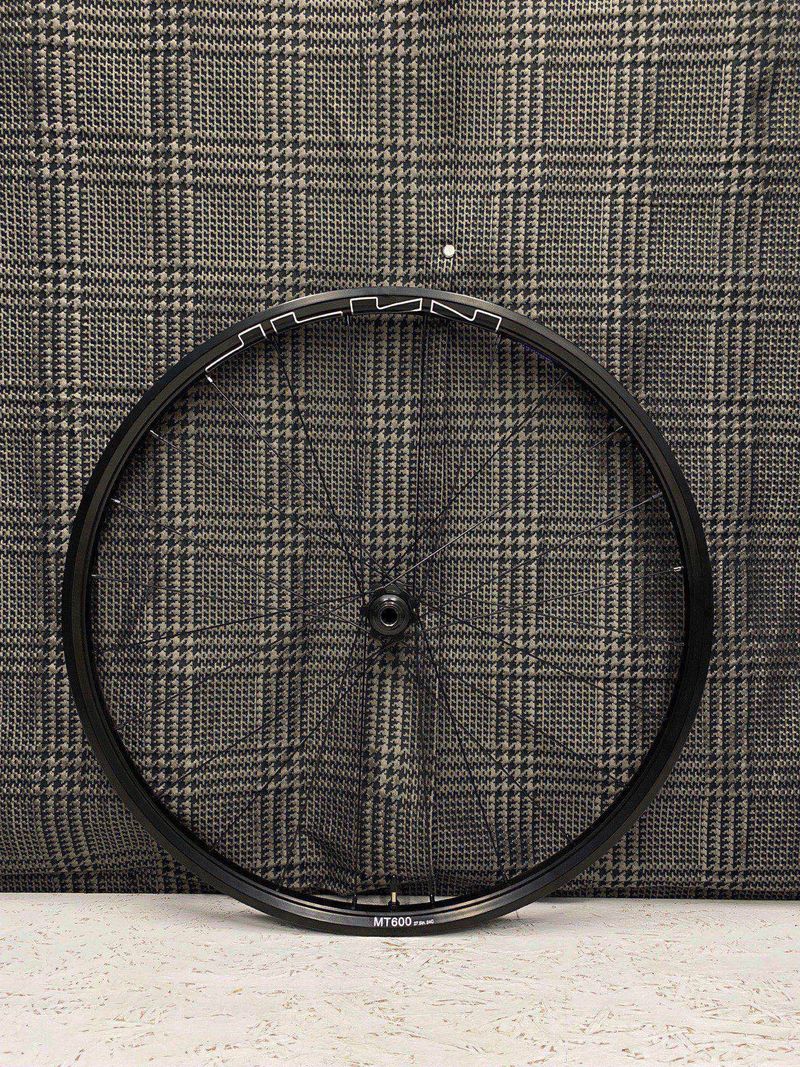 Gebrauchtes Shimano MT 600 27, 5” bike — Bild 1 von 3
