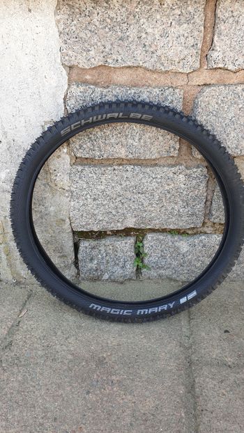 Używany Schwalbe Magic Mary Tyres & Tubes