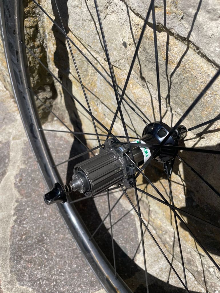 Used Shimano Dura ace 2021 bike — image 7 of 9