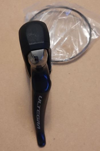 Used Shimano R8020 / R8070 2025 bike — image 6 of 11