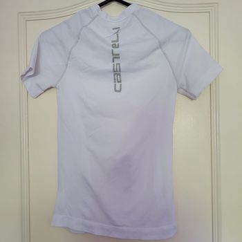Used Castelli sous maillot CORE SEAMLESS BASE LAYER SS 2024 bike — image 1 of 4