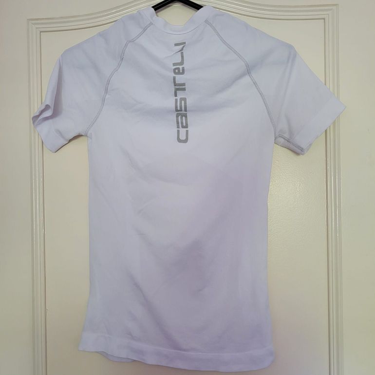 Used Castelli sous maillot CORE SEAMLESS BASE LAYER SS 2024 bike — image 1 of 4