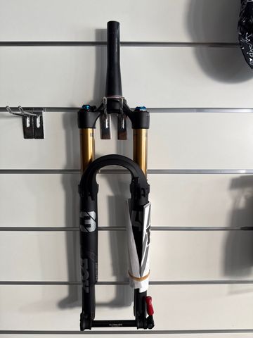 Fox 34 step cast Kashima boost 29 2024 Fork de segunda mano
