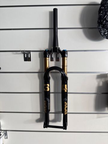 Fox 34 STEP CAST KASHIMA BOOST 29 2025 Fork de segunda mano
