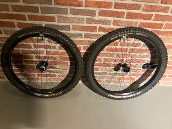 Używany Newmen Performance 30 DH 110/157 27.5/29 Mix Wheels