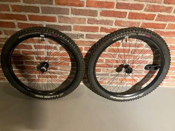Newmen Performance 30 DH 110/157 27.5/29 Mix Wheels de segunda mano