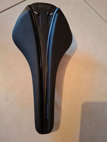 Używany Fizik Antares R1 Versus Evo Saddles & Seatposts