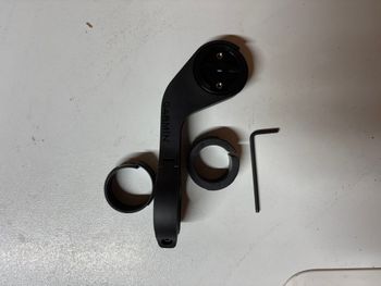 Używany Garmin Edge 2025 Saddles & Seatposts