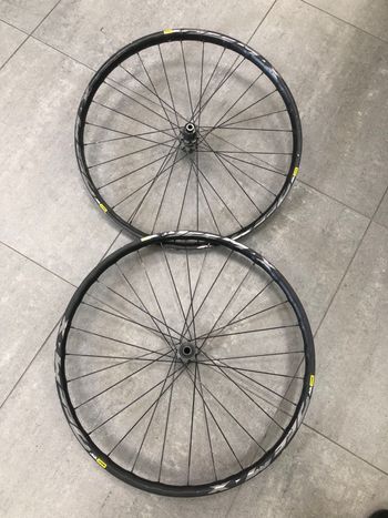 Używany Mavic deemax élite 2020 Wheels