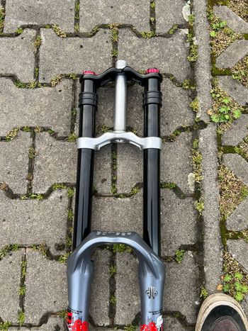 Used Marzocchi marzocchi bomber 888 rc3 bike — image 3 of 4
