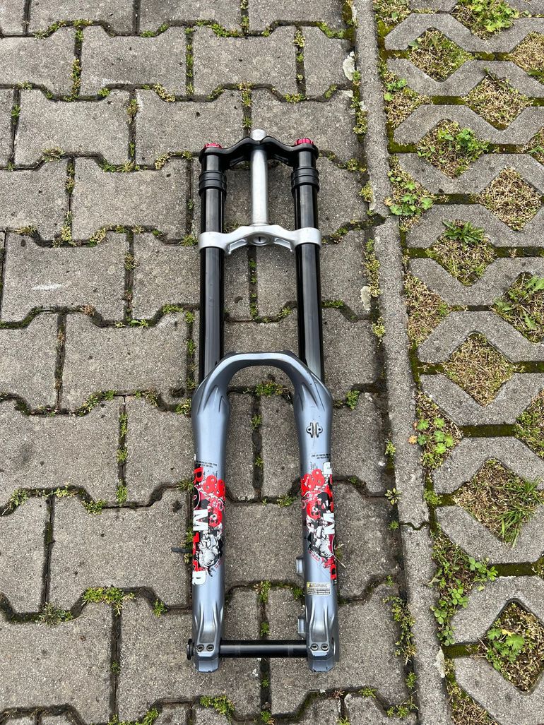 Used Marzocchi marzocchi bomber 888 rc3 bike — image 1 of 4