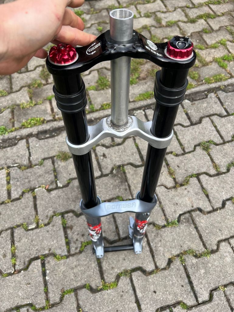 Used Marzocchi marzocchi bomber 888 rc3 bike — image 4 of 4