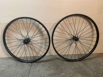 Industry Nine, Set ruote  EN305 con mozzi HYDRA