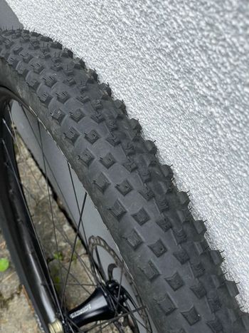 Używany EXTRALITE TrueBc XC Carbon Hyperboost 3 2024 bike — zdjęcie 9 z 12