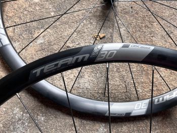 Brugt VISION TEAM DISC 30 CENTER LOCK 2022 bike — billede 2 af 5