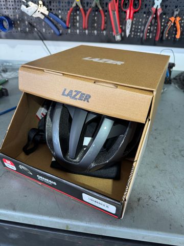 Tweedehands Lazer Genesis tg. M 2025 Cycling Accessories