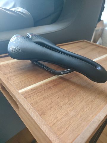 Tweedehands San Marco aspide short carbon wide 2020 Saddles & Seatposts