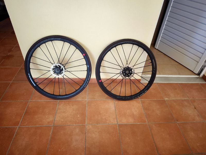 Used Fulcrum racing zero ceramic 2021 bike — image 3 of 4