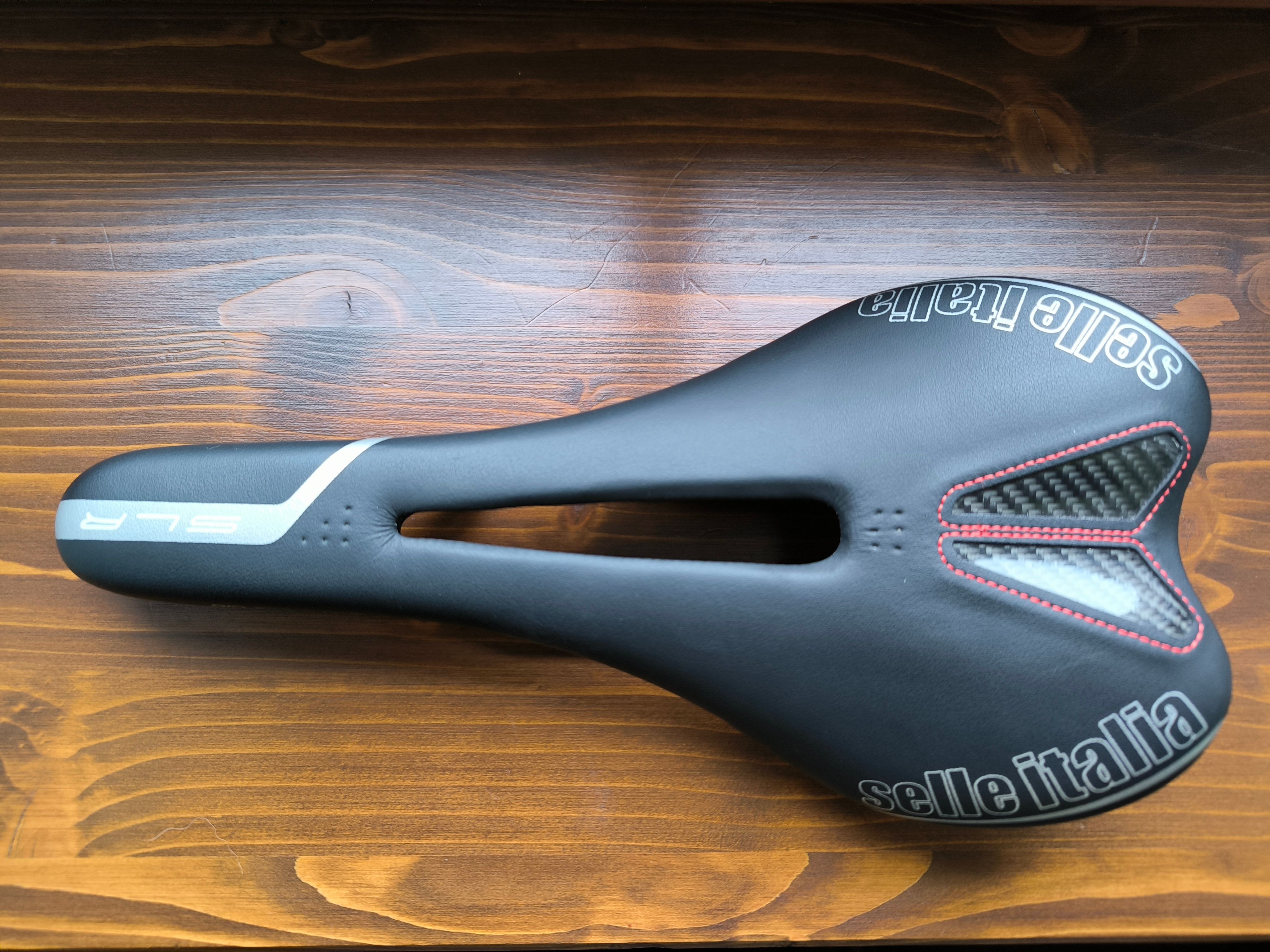 Selle Italia SLR carbonio flow 2021 | buycycle Romania