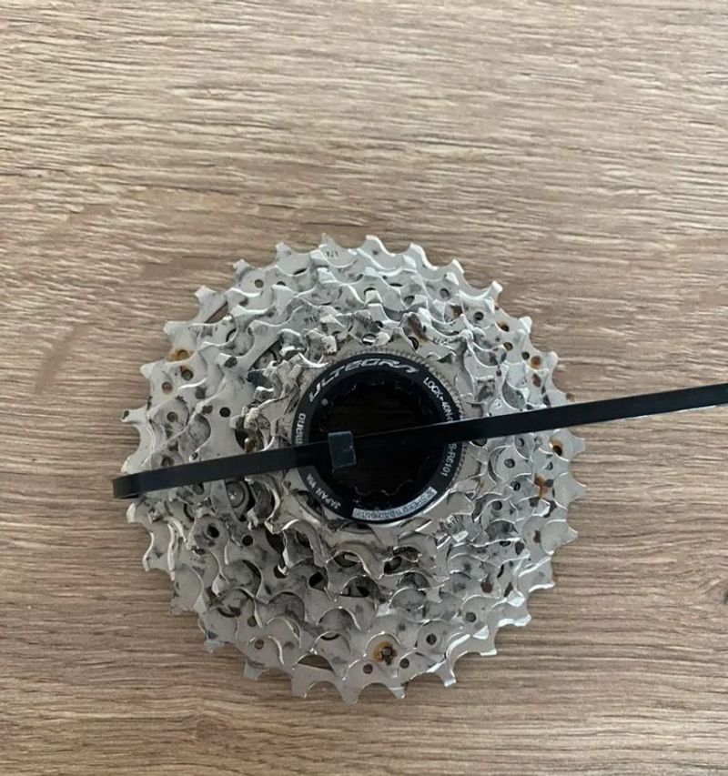 Used Shimano ultegra Drivetrain & Pedals