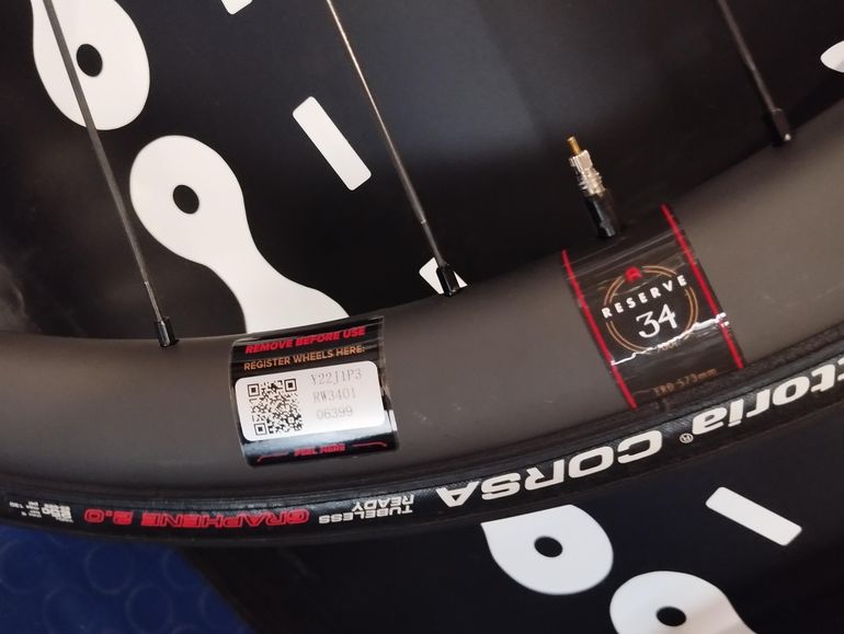 Brugt Reserve 34|37 Turbulent Aero 2024 bike — billede 3 af 4