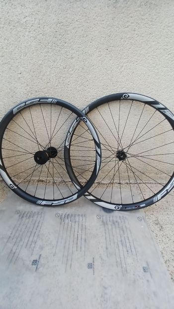 Brugt Fsa i29 carbon mullet 2025 bike — billede 3 af 4