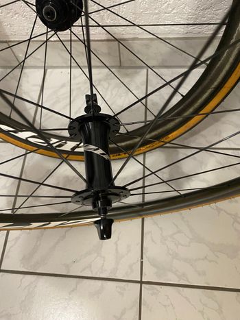 Used Zipp 302 2019 bike — image 1 of 6