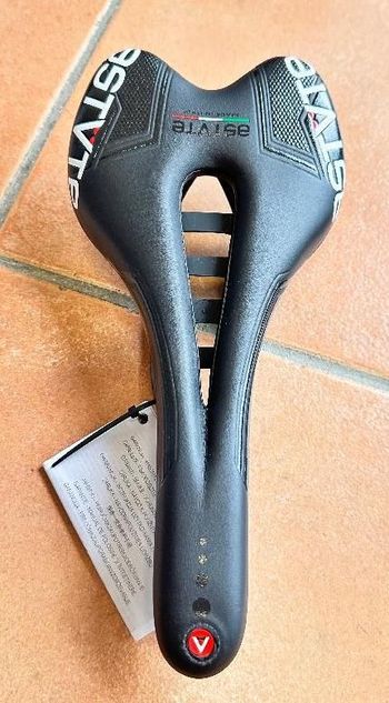 Brugt Astute skylite vt Saddles & Seatposts