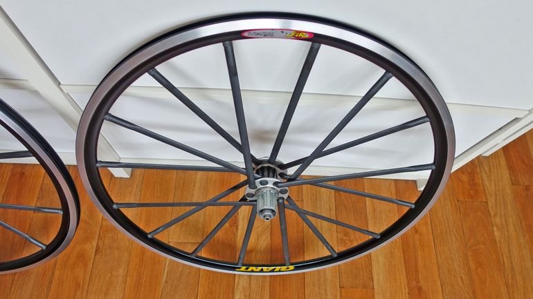 Used Giant GIANT Composite 700c wheelset. 2003 bike — image 2 of 11