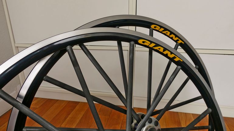 Used Giant GIANT Composite 700c wheelset. 2003 bike — image 4 of 11