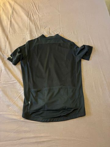Used Giro maillot noir. bike — image 2 of 2